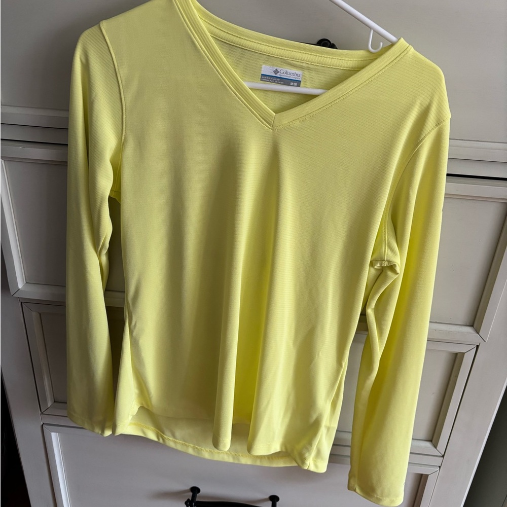Columbia Women's Yellow V-Neck Top